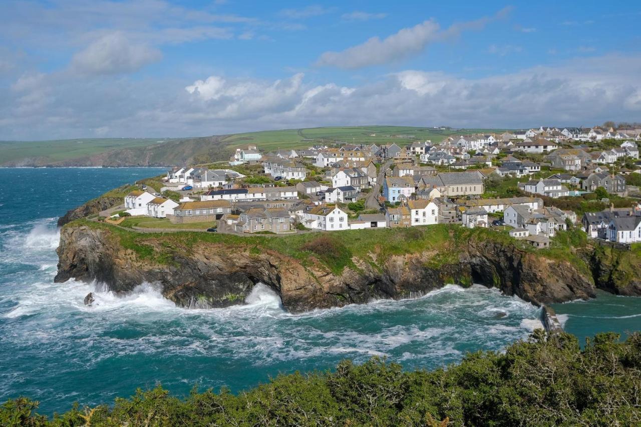 Polrunny Farm Sloe Cottage With A Sea View 博斯卡斯尔 外观 照片
